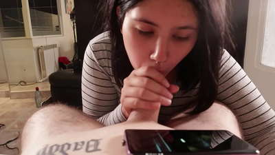 Îmi necăjesc sora vitregă în timp ce se uită la Disney [Cum]